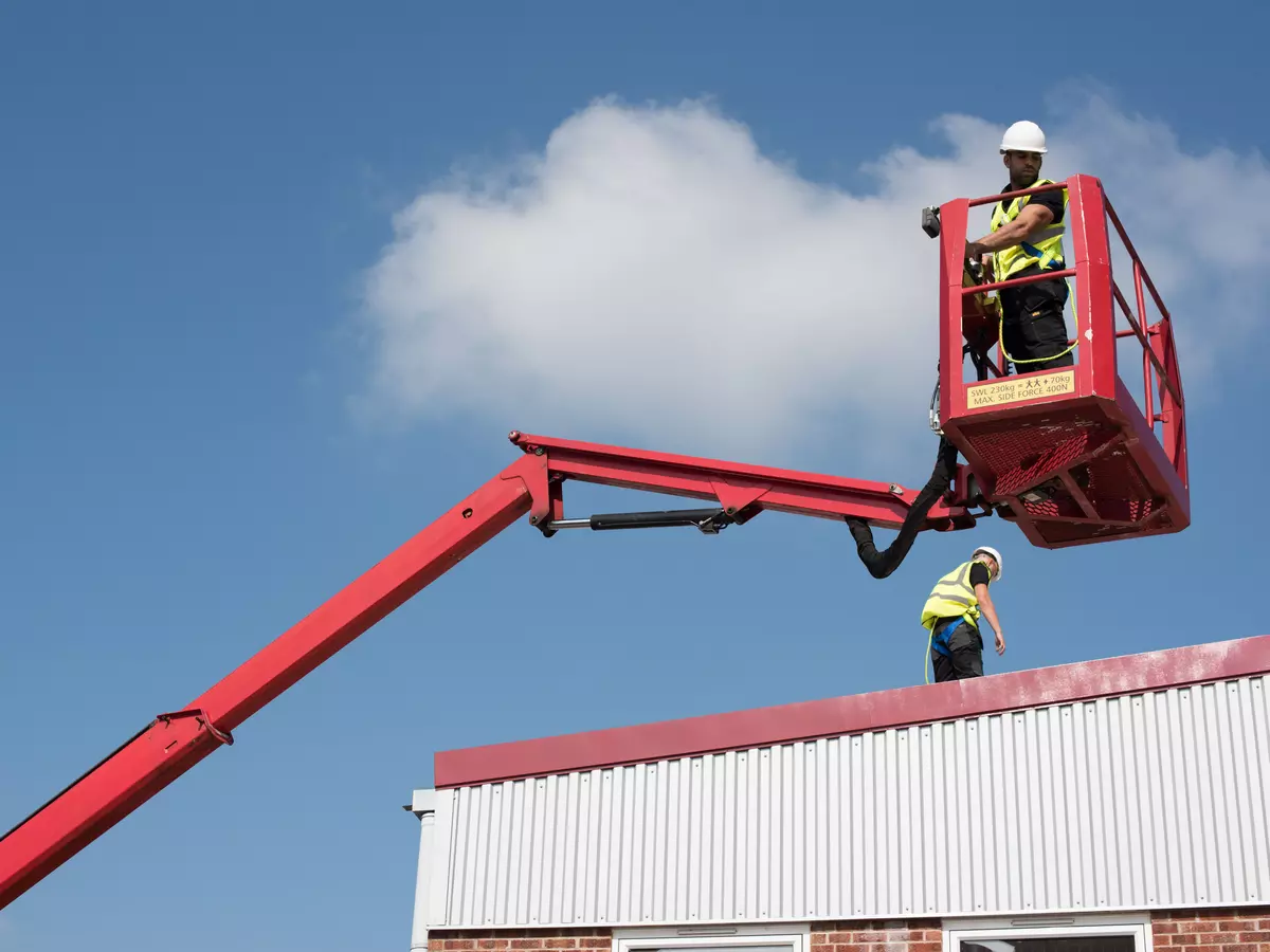 cherry-picker-and-workmen-on-roof